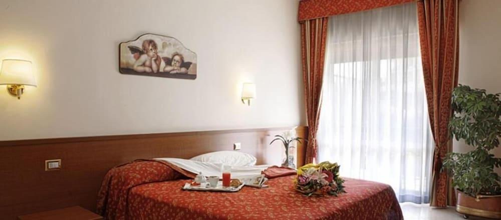 Hotel Vitti โรม ภายนอก รูปภาพ