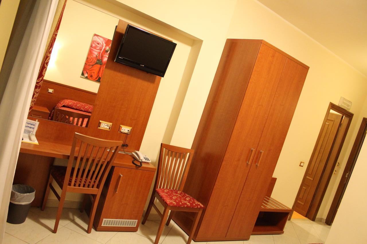 Hotel Vitti โรม ภายนอก รูปภาพ